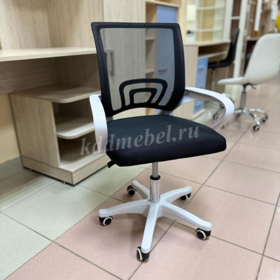 Кресло офисное BM-520P (Черный/Белый)